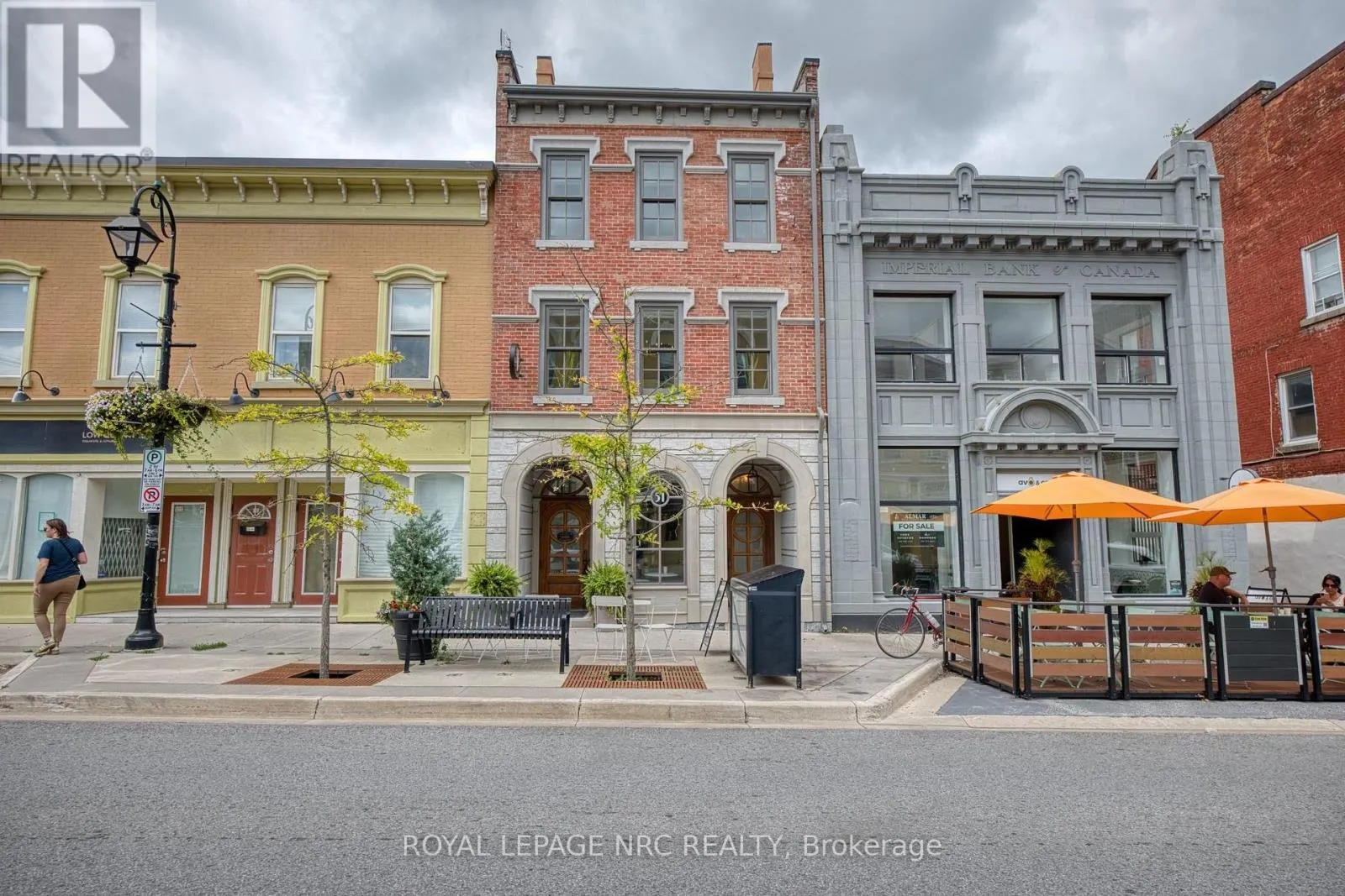 51 FRONT STREET S