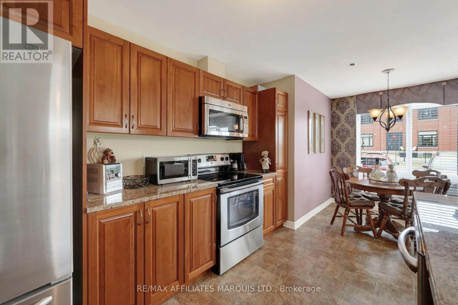 104 - 1146 MONTREAL ROAD