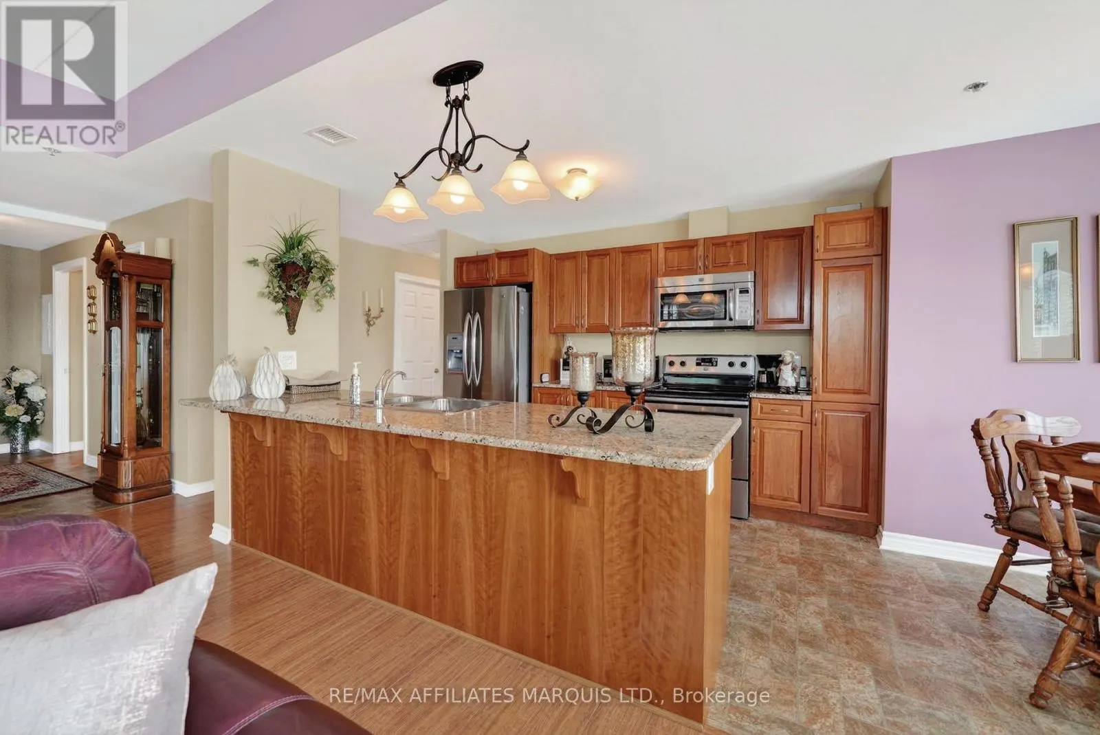 104 - 1146 MONTREAL ROAD