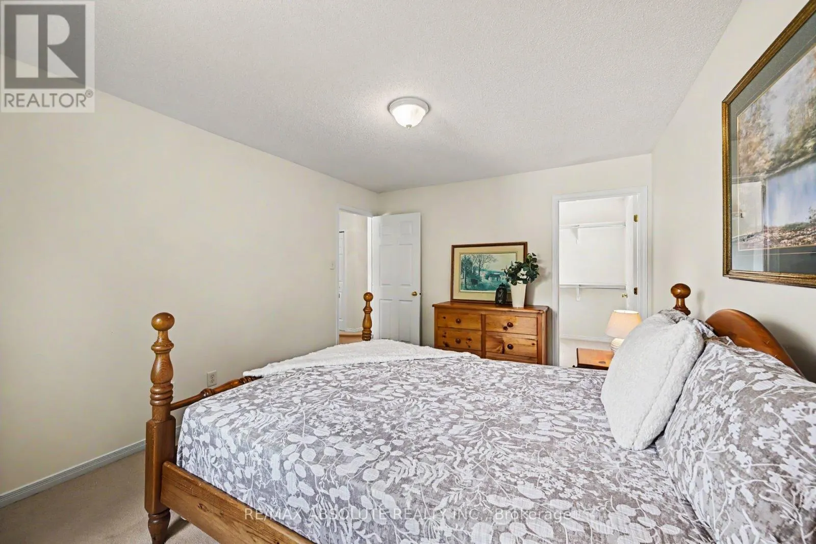 1 RIVER RIDGE CRESCENT