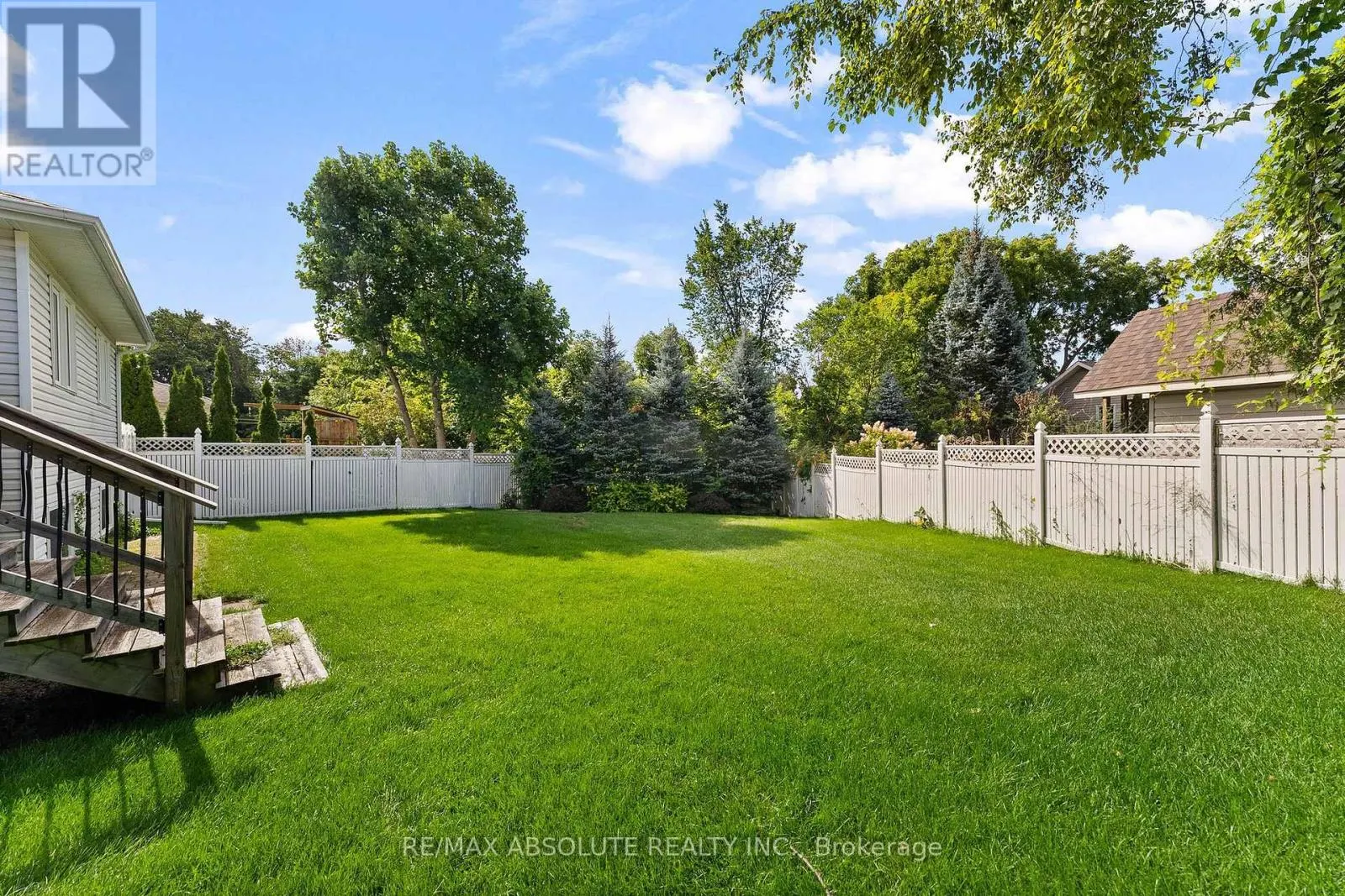 1 RIVER RIDGE CRESCENT