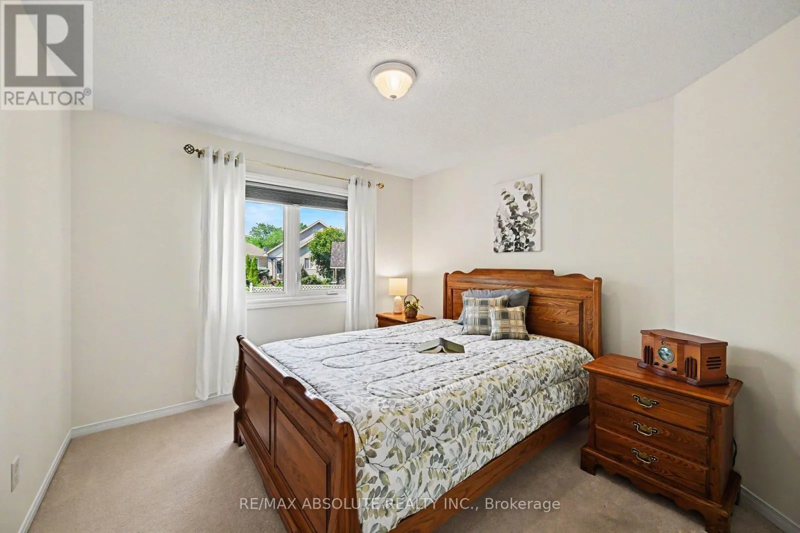 1 RIVER RIDGE CRESCENT