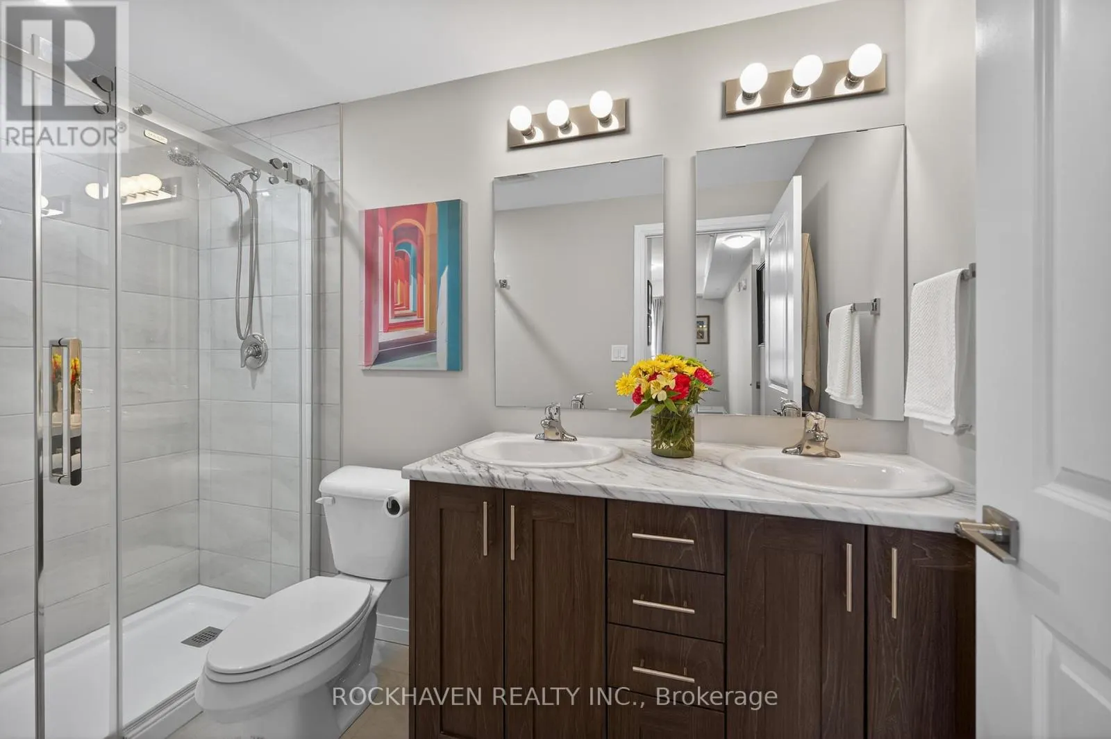 209 - 5 HAMILTON STREET N