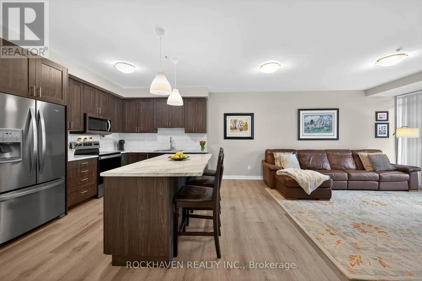 209 - 5 HAMILTON STREET N