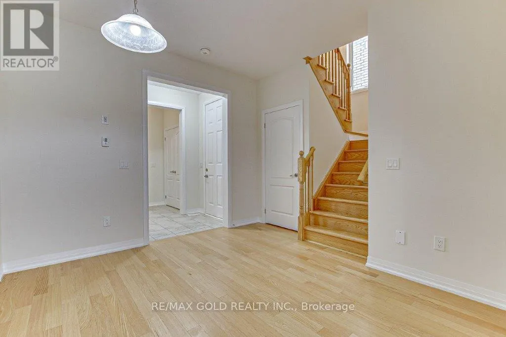 120 HUNTINGFORD TRAIL