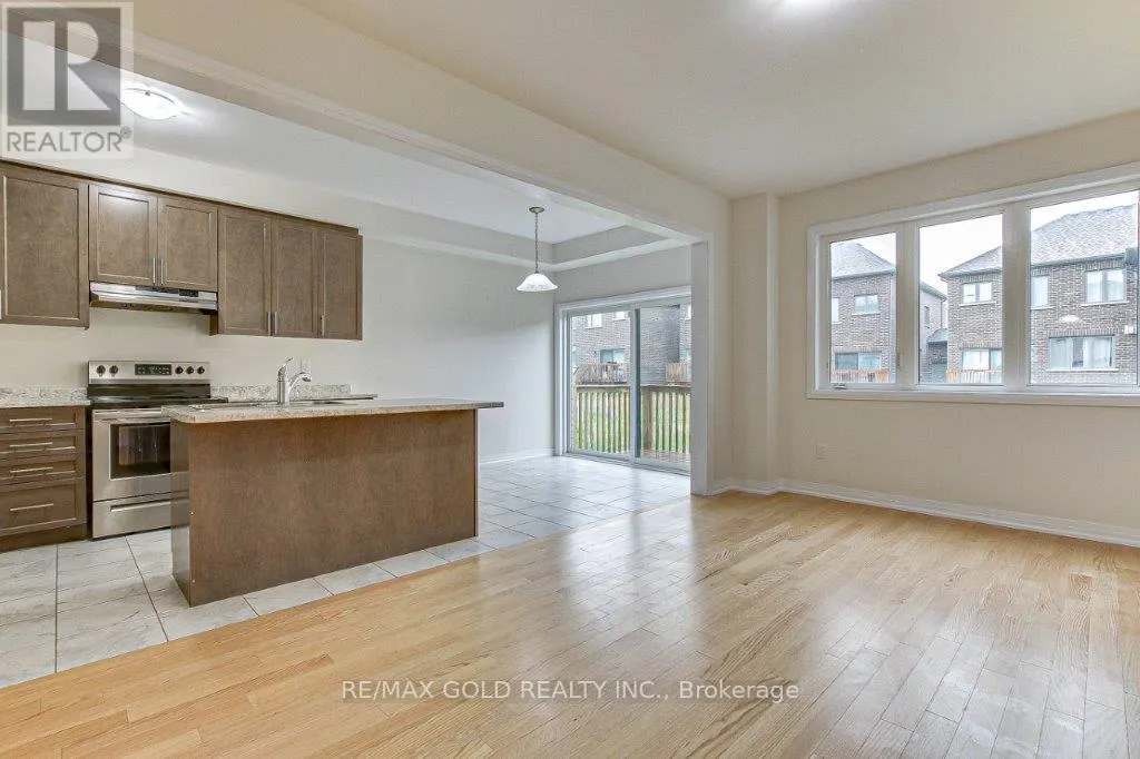 120 HUNTINGFORD TRAIL