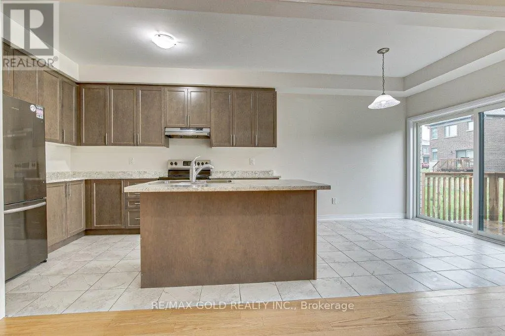 120 HUNTINGFORD TRAIL