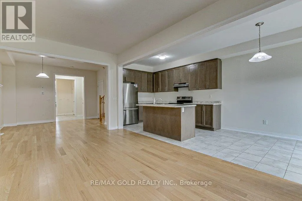 120 HUNTINGFORD TRAIL