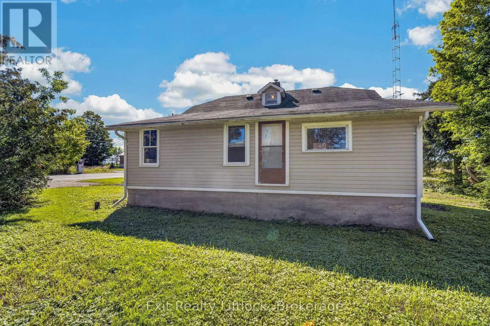 1952 COUNTY RD 6 ROAD