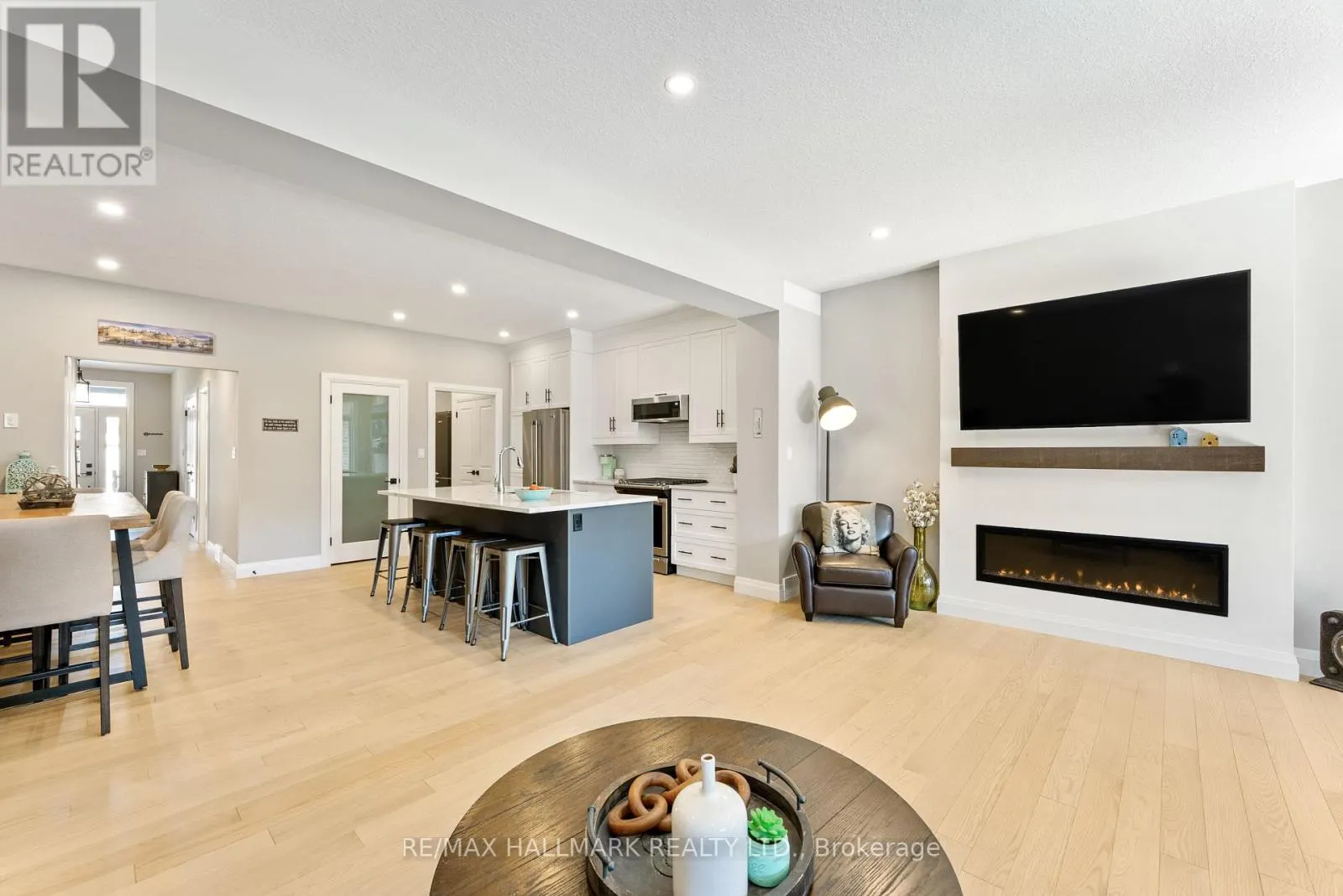 77 REA DRIVE