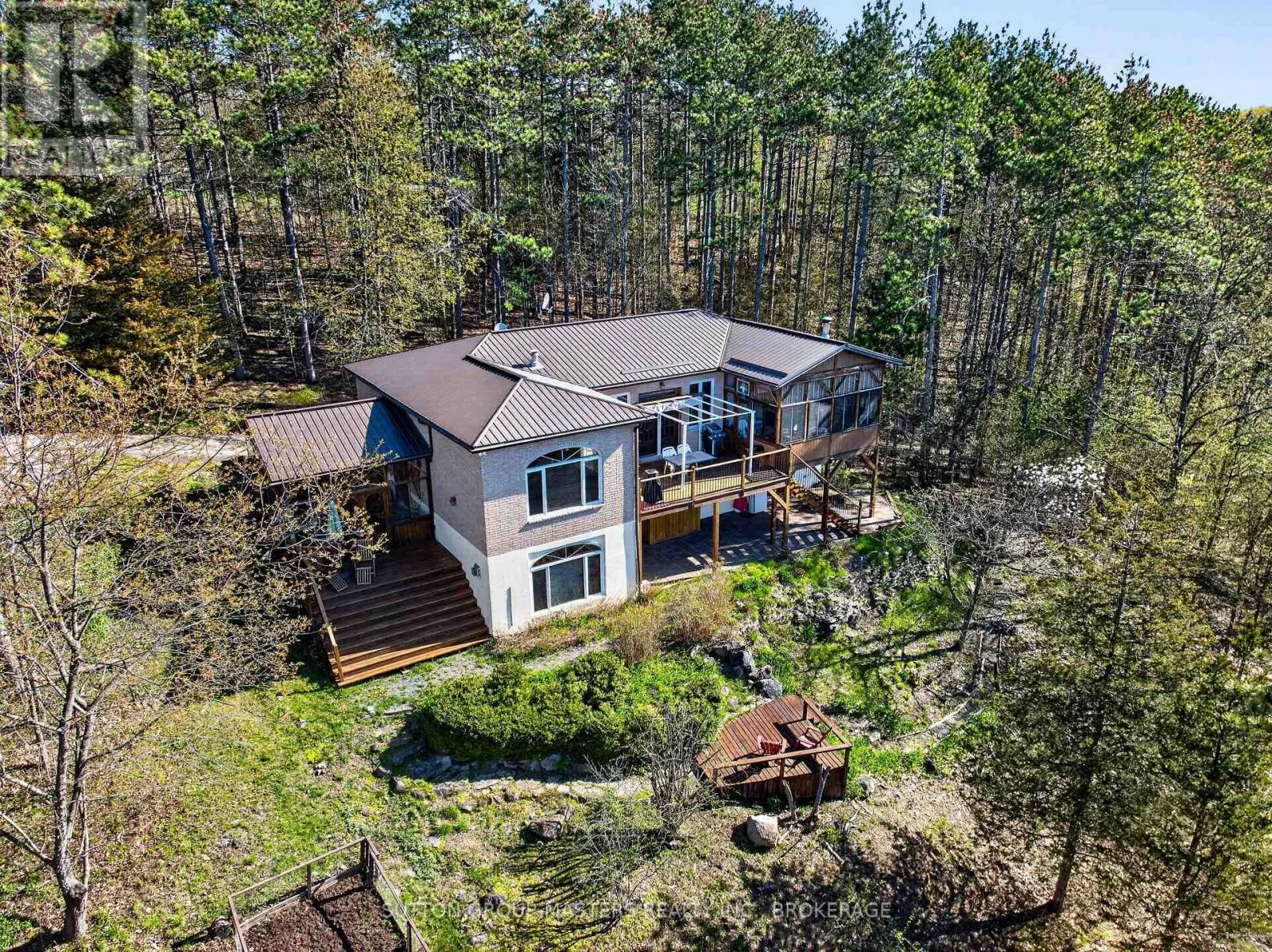 715 NORTH SHORE ROAD