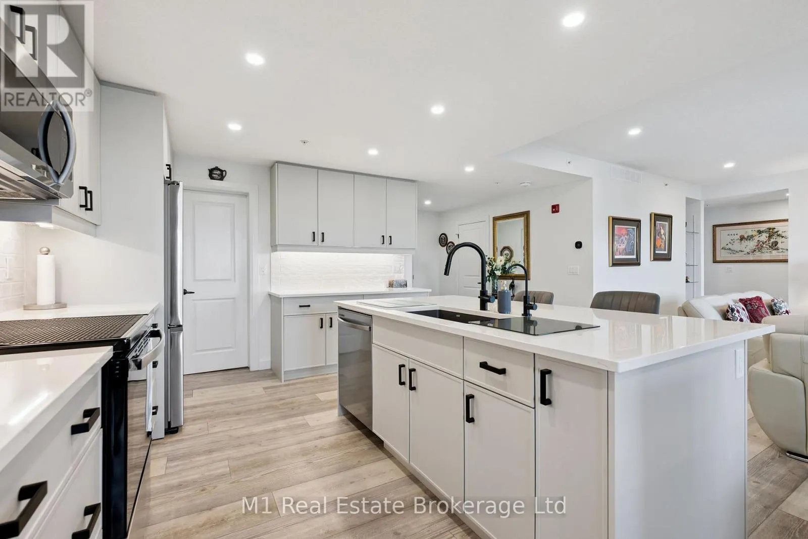 411 - 99B FARLEY ROAD #411