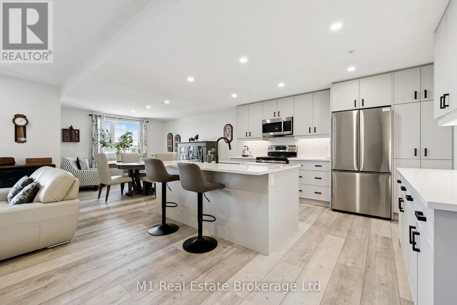 411 - 99B FARLEY ROAD #411