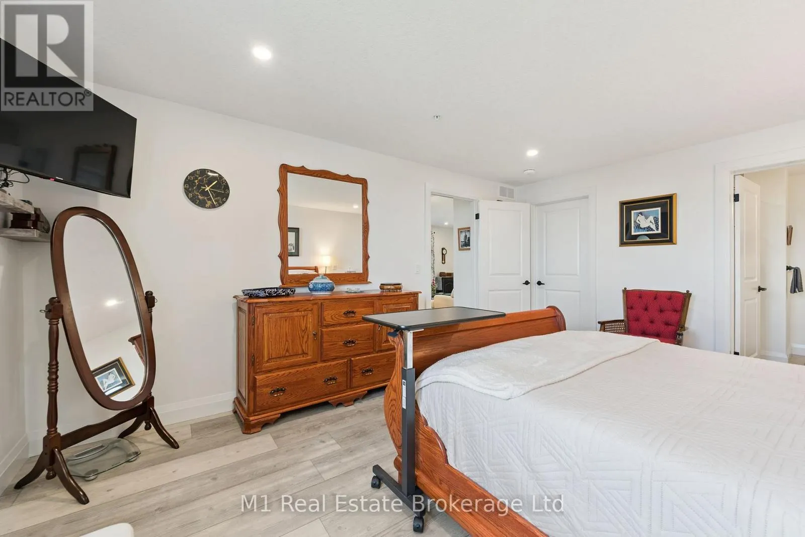 411 - 99B FARLEY ROAD #411