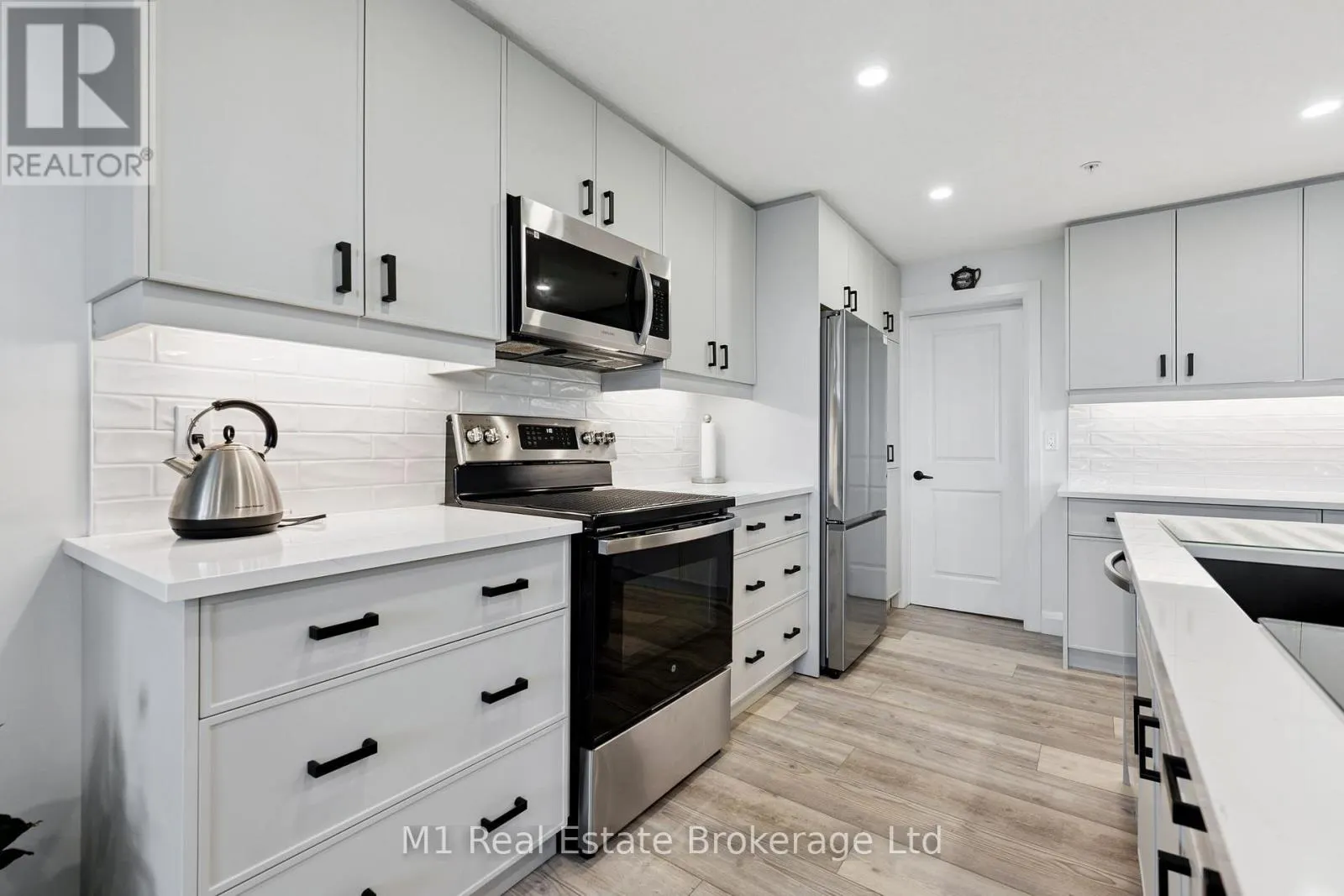 411 - 99B FARLEY ROAD #411