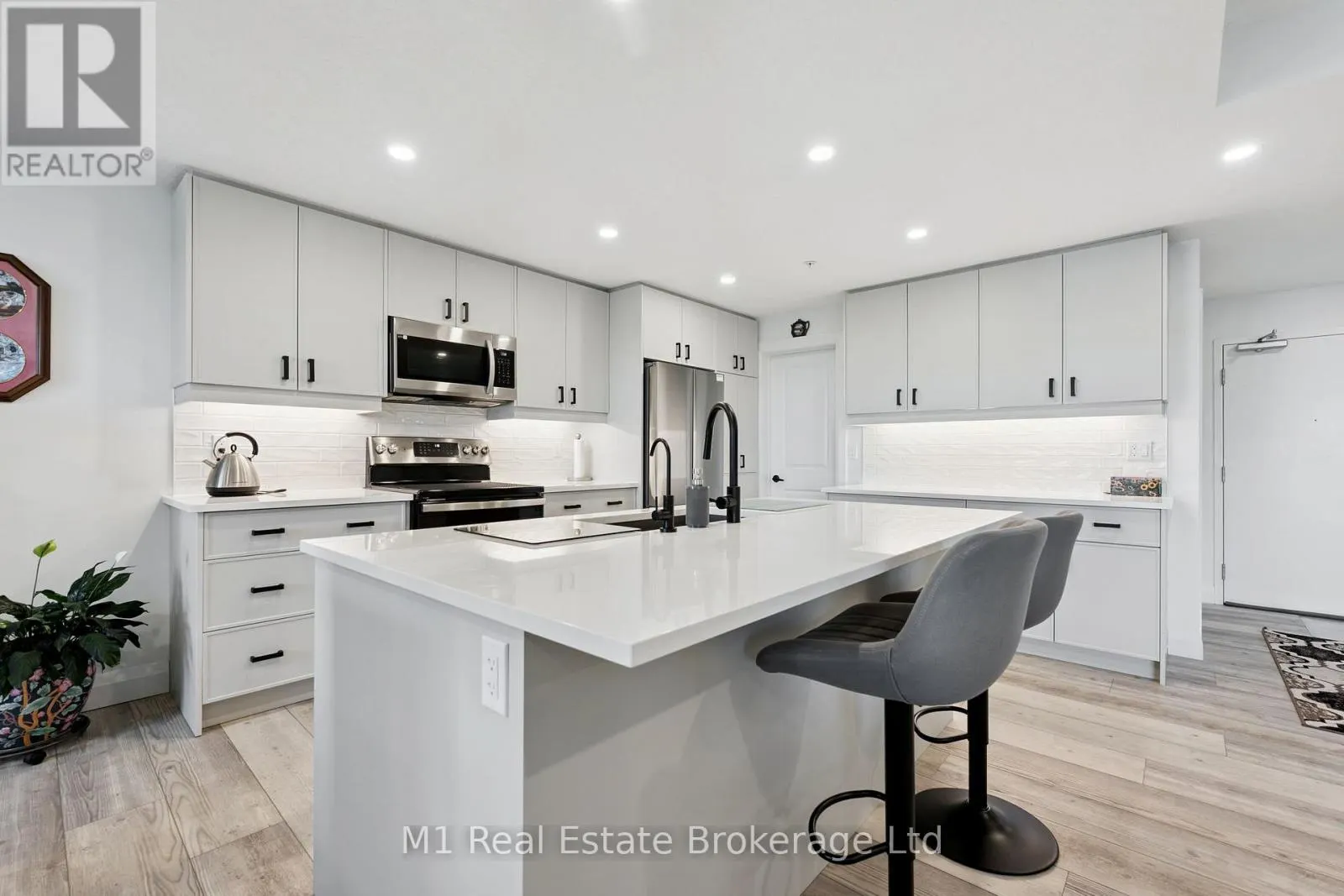 411 - 99B FARLEY ROAD #411