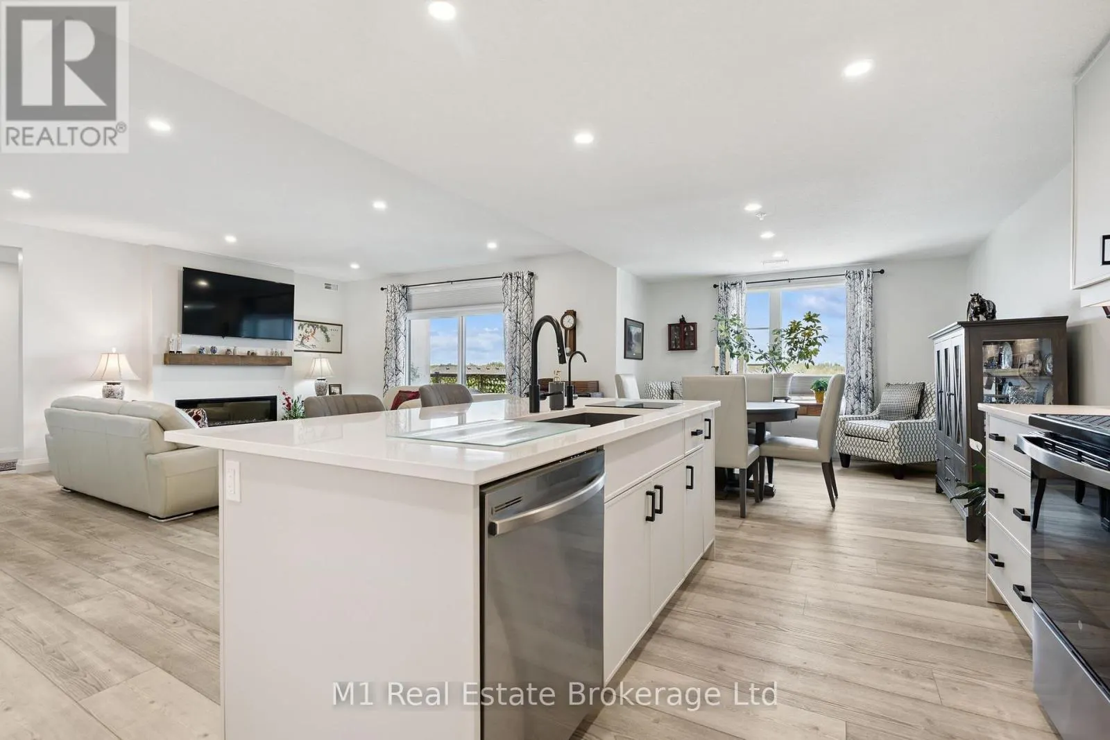 411 - 99B FARLEY ROAD #411