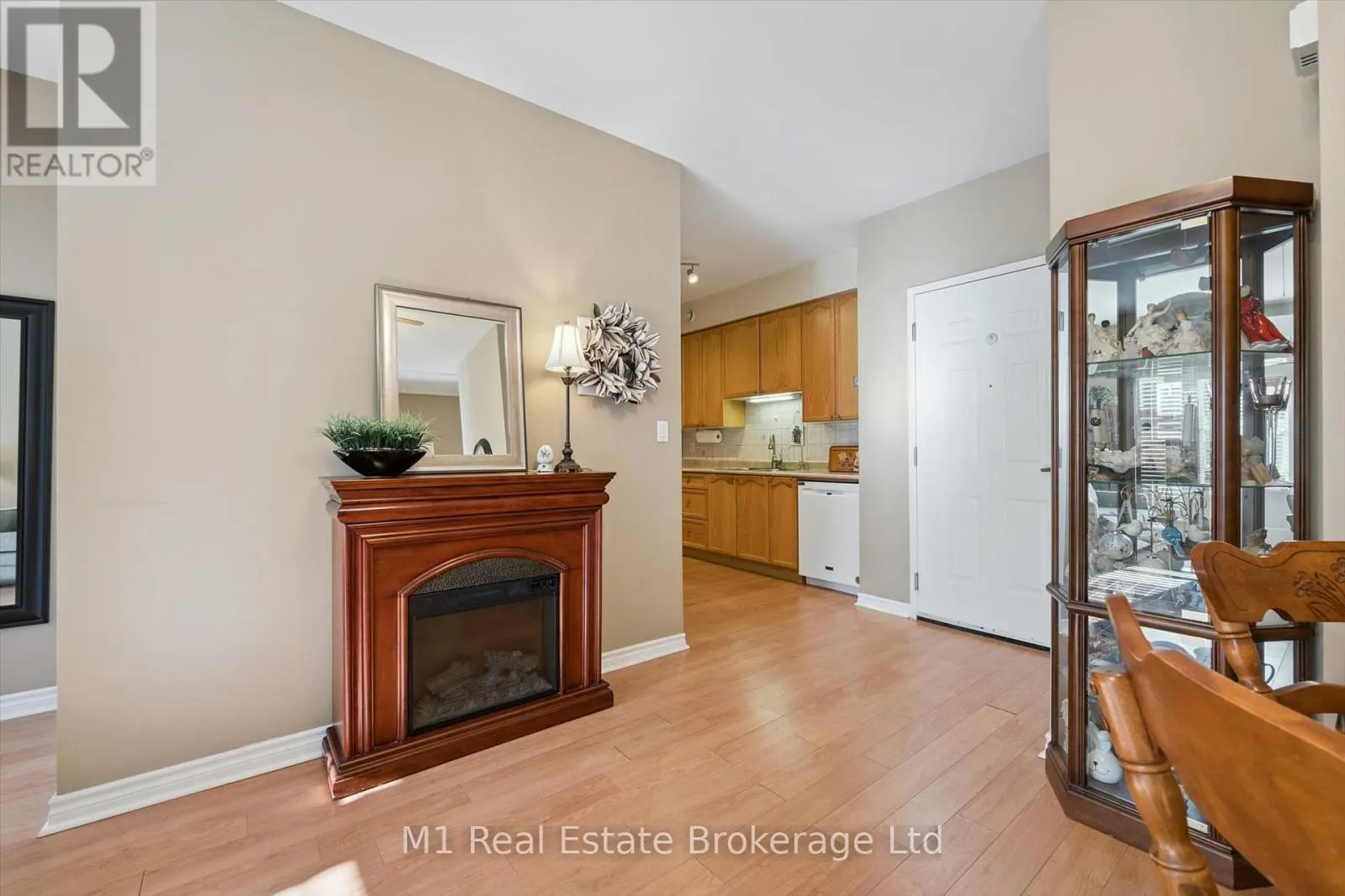 104 - 760 WOODHILL DRIVE #104