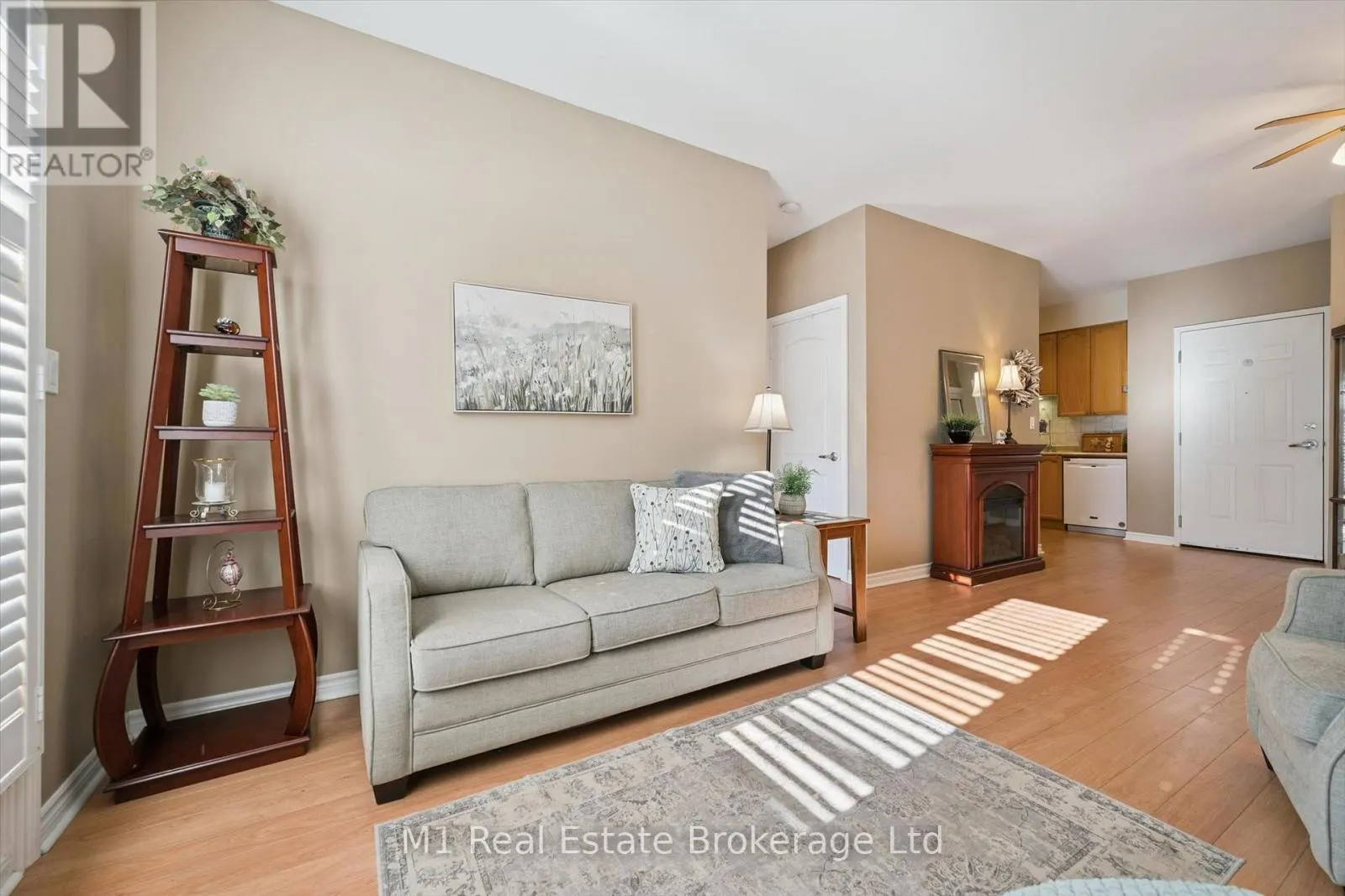 104 - 760 WOODHILL DRIVE #104