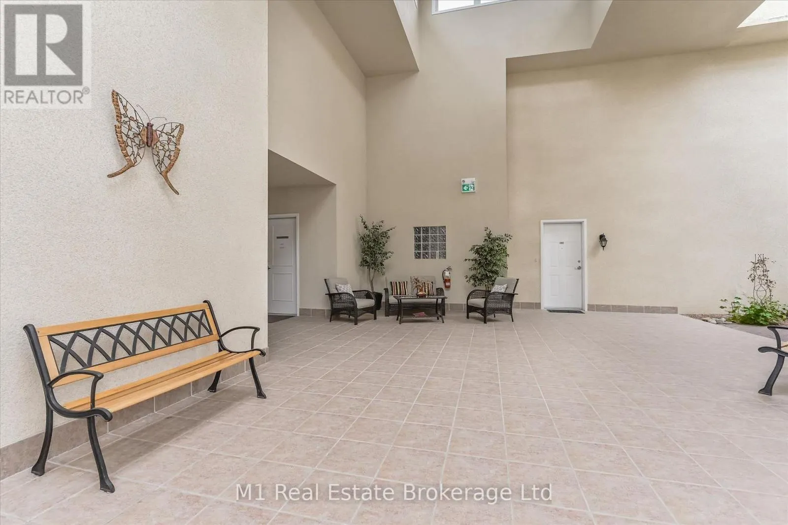 104 - 760 WOODHILL DRIVE #104