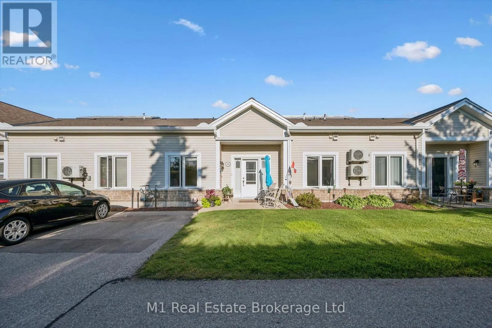 104 - 760 WOODHILL DRIVE #104