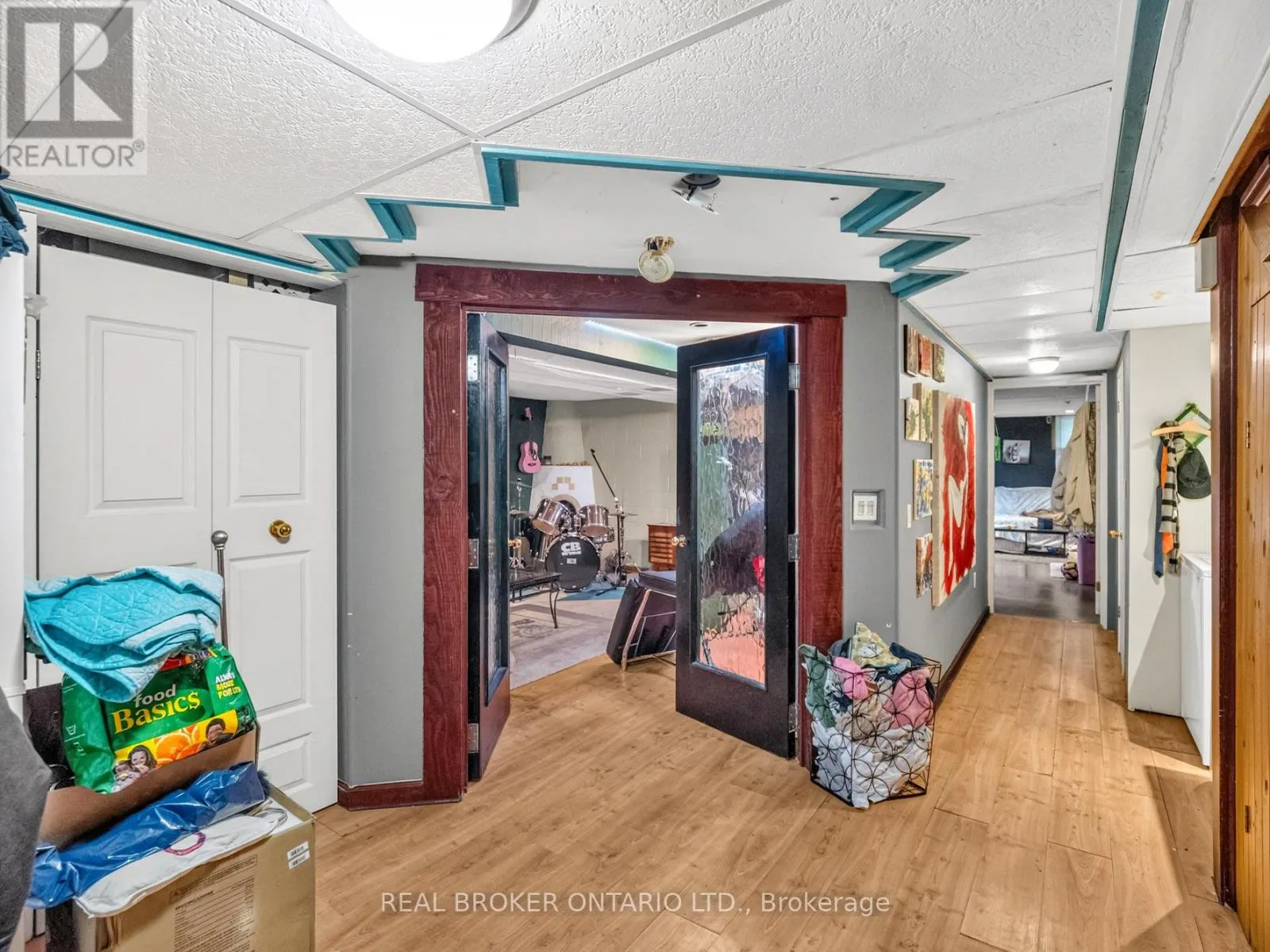 20 ALAN CRESCENT