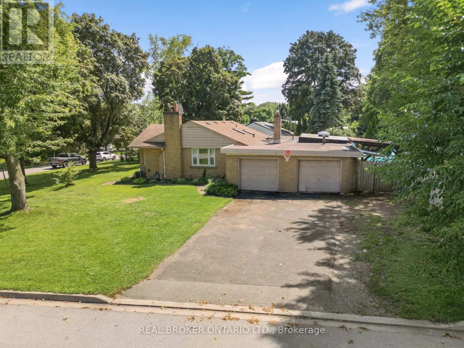 20 ALAN CRESCENT