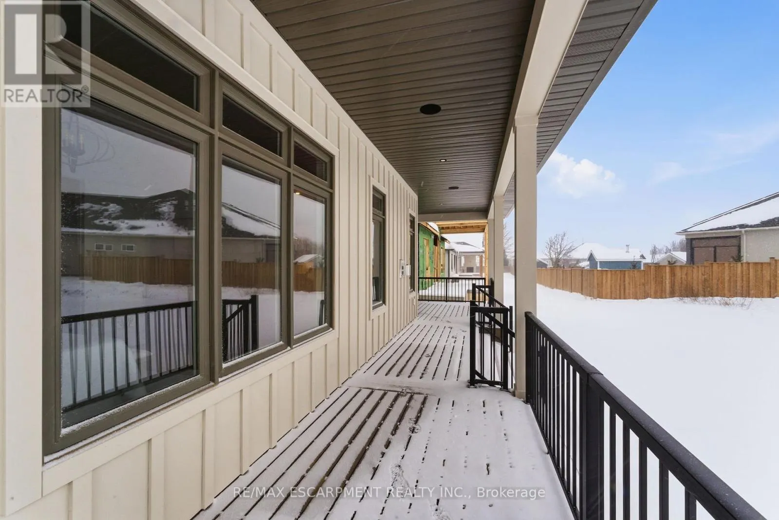 15 OAKLEY DRIVE