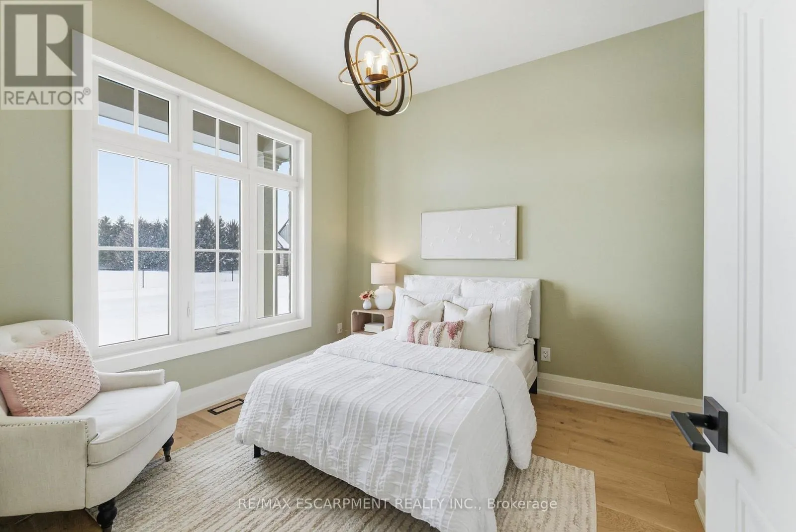 15 OAKLEY DRIVE