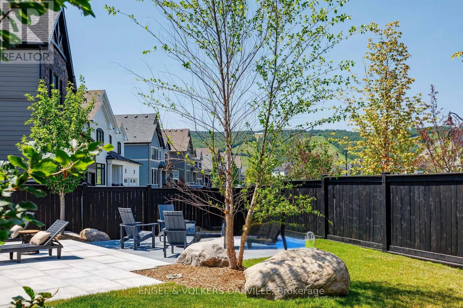 117 STONELEIGH DRIVE