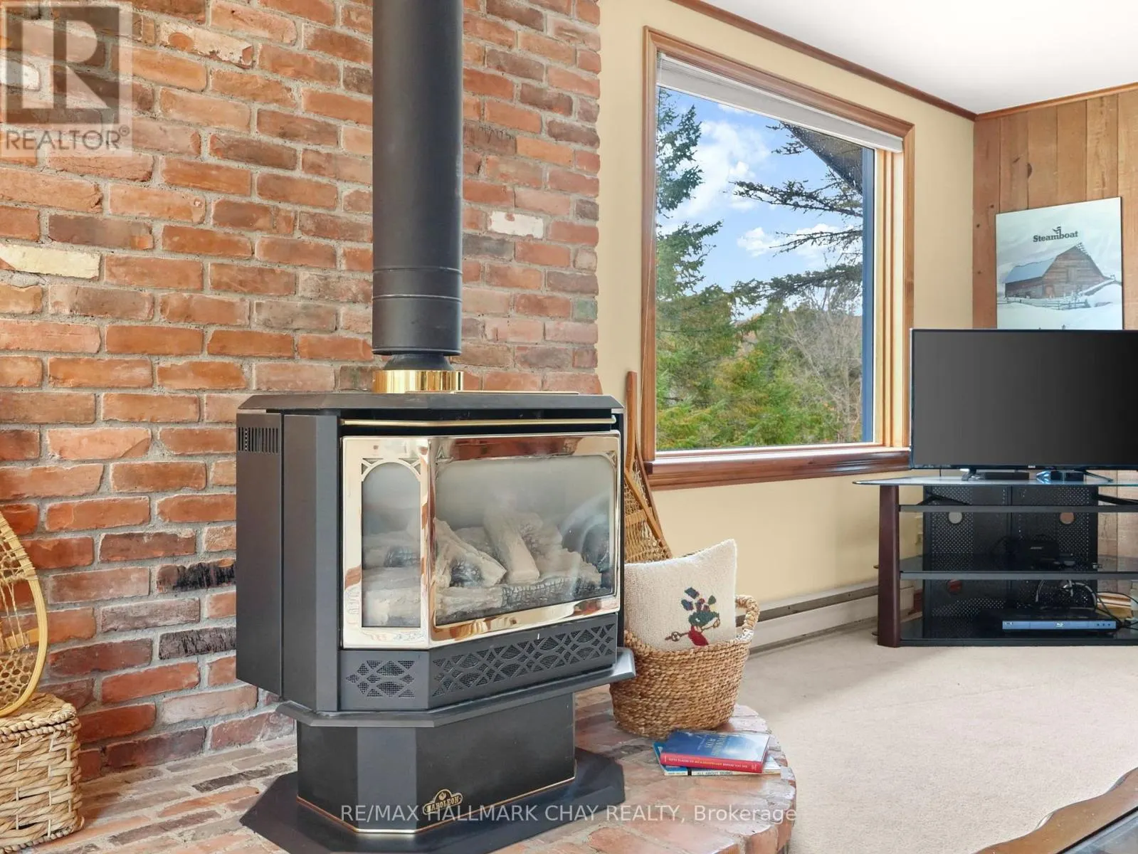 61 PINE RIVER CRESCENT
