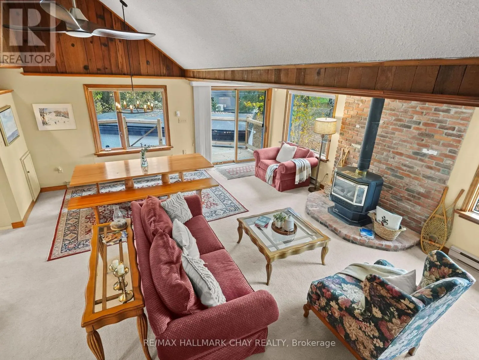 61 PINE RIVER CRESCENT