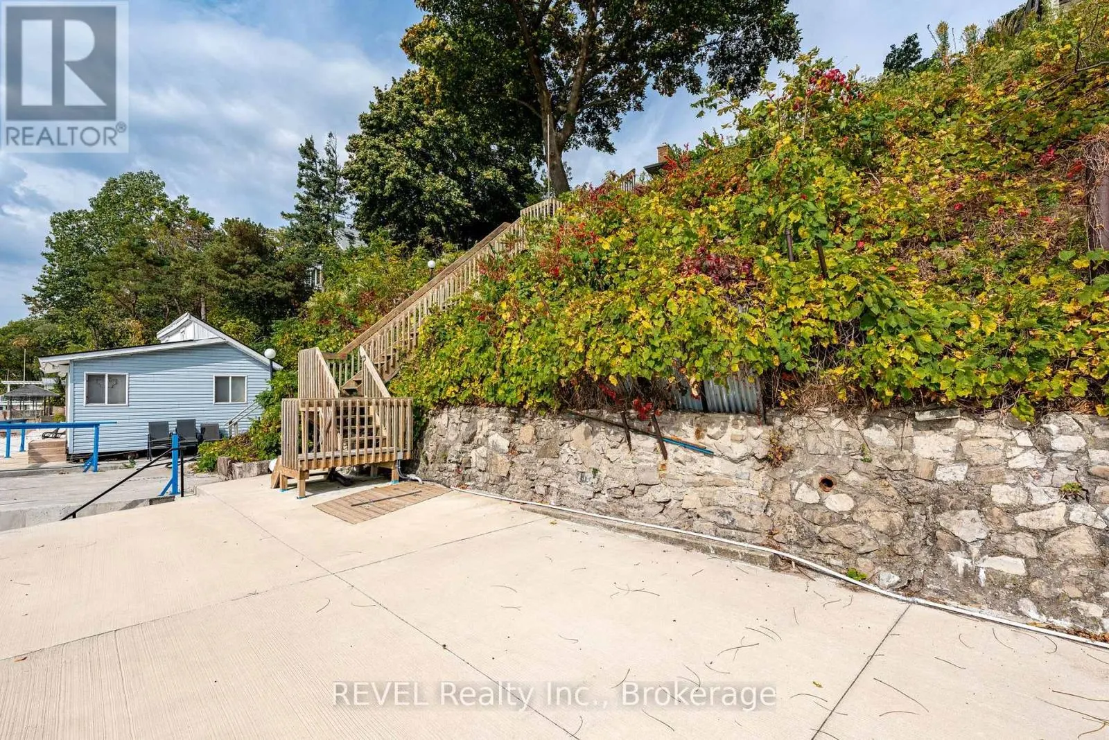 10417 LAKESHORE ROAD