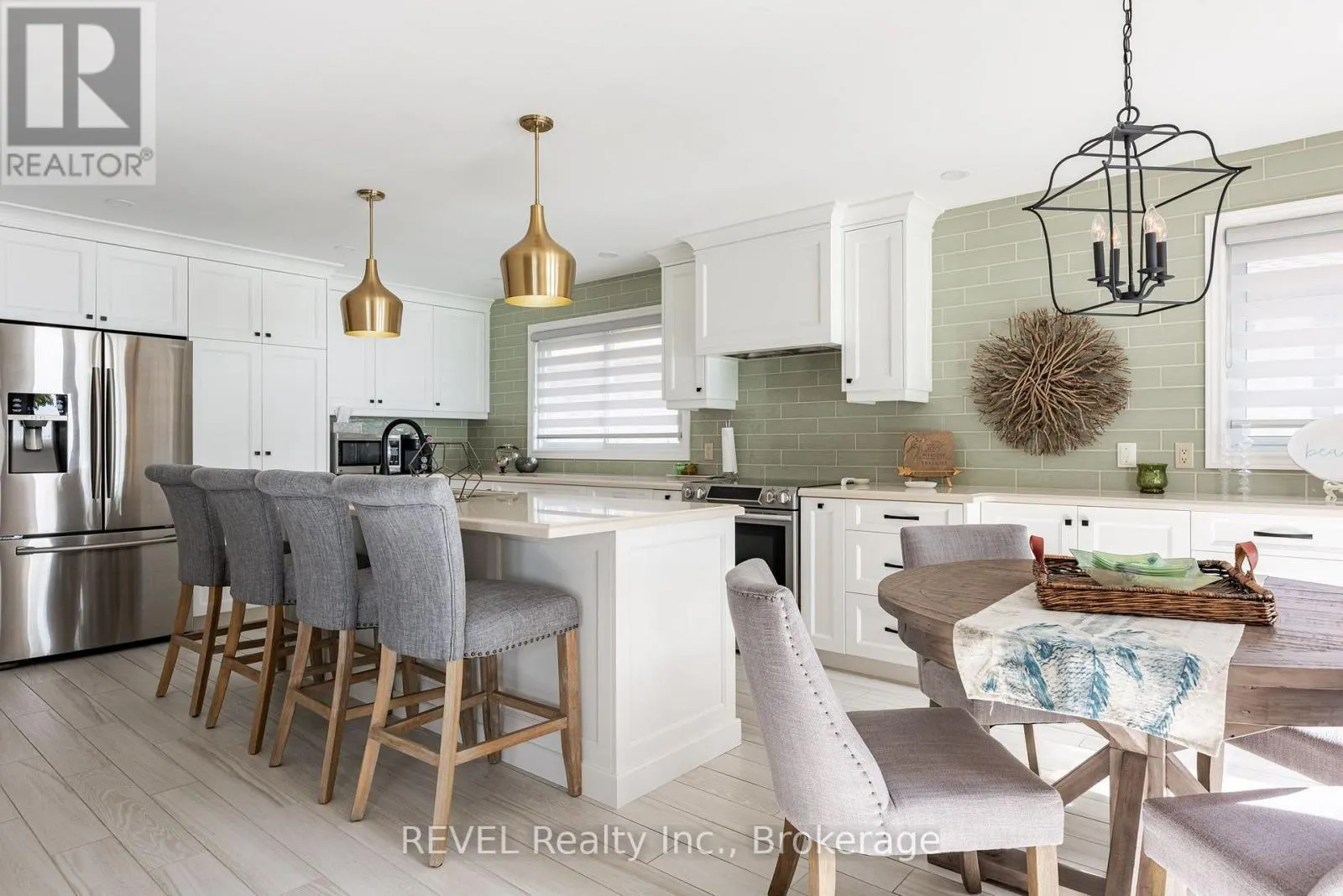 10417 LAKESHORE ROAD