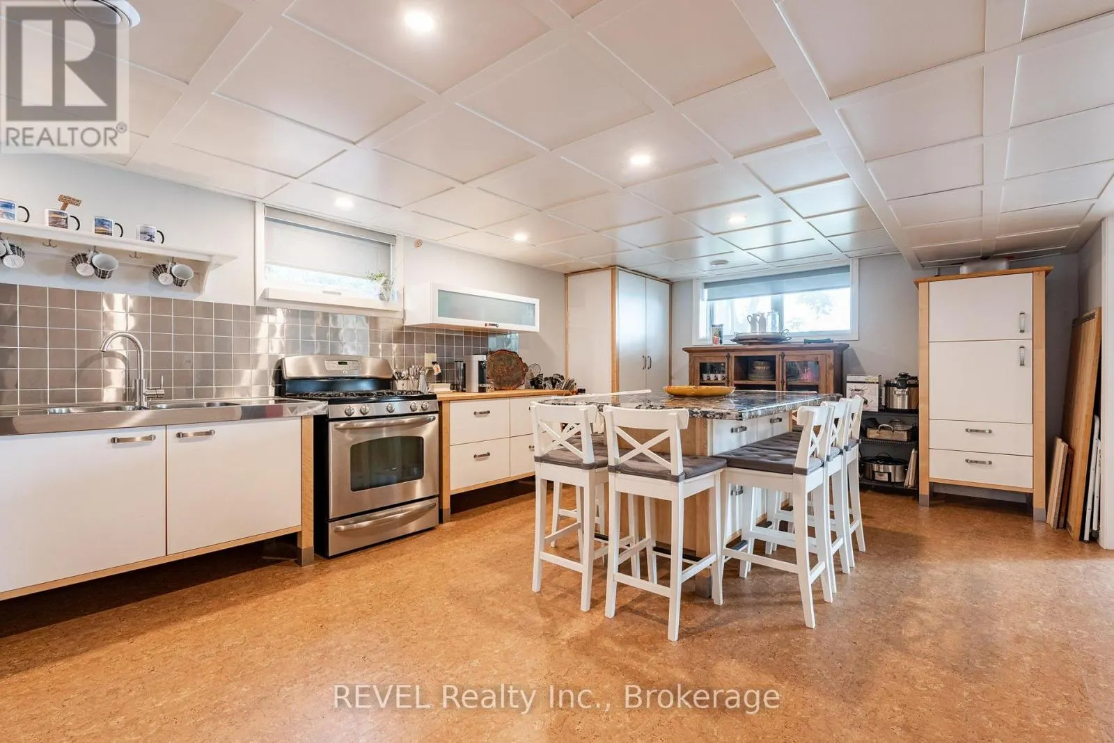 10417 LAKESHORE ROAD