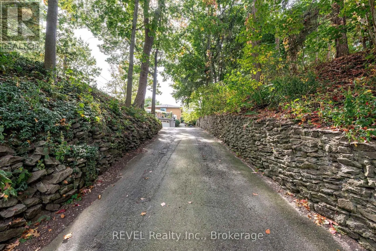 10417 LAKESHORE ROAD