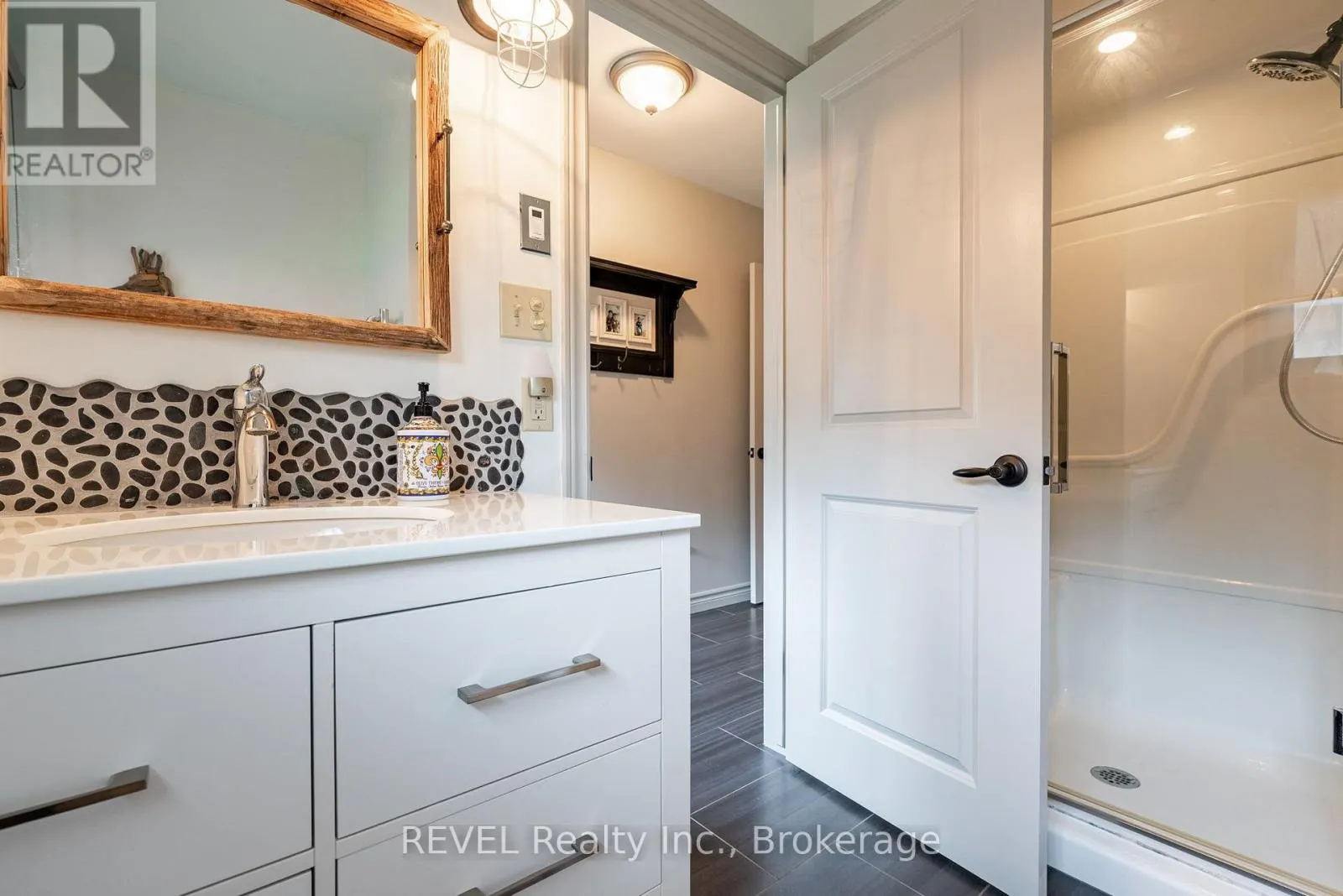 10417 LAKESHORE ROAD