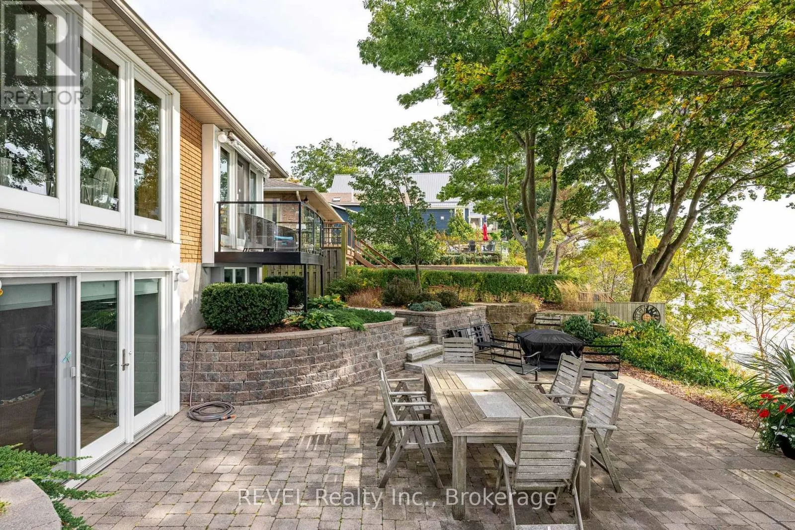 10417 LAKESHORE ROAD