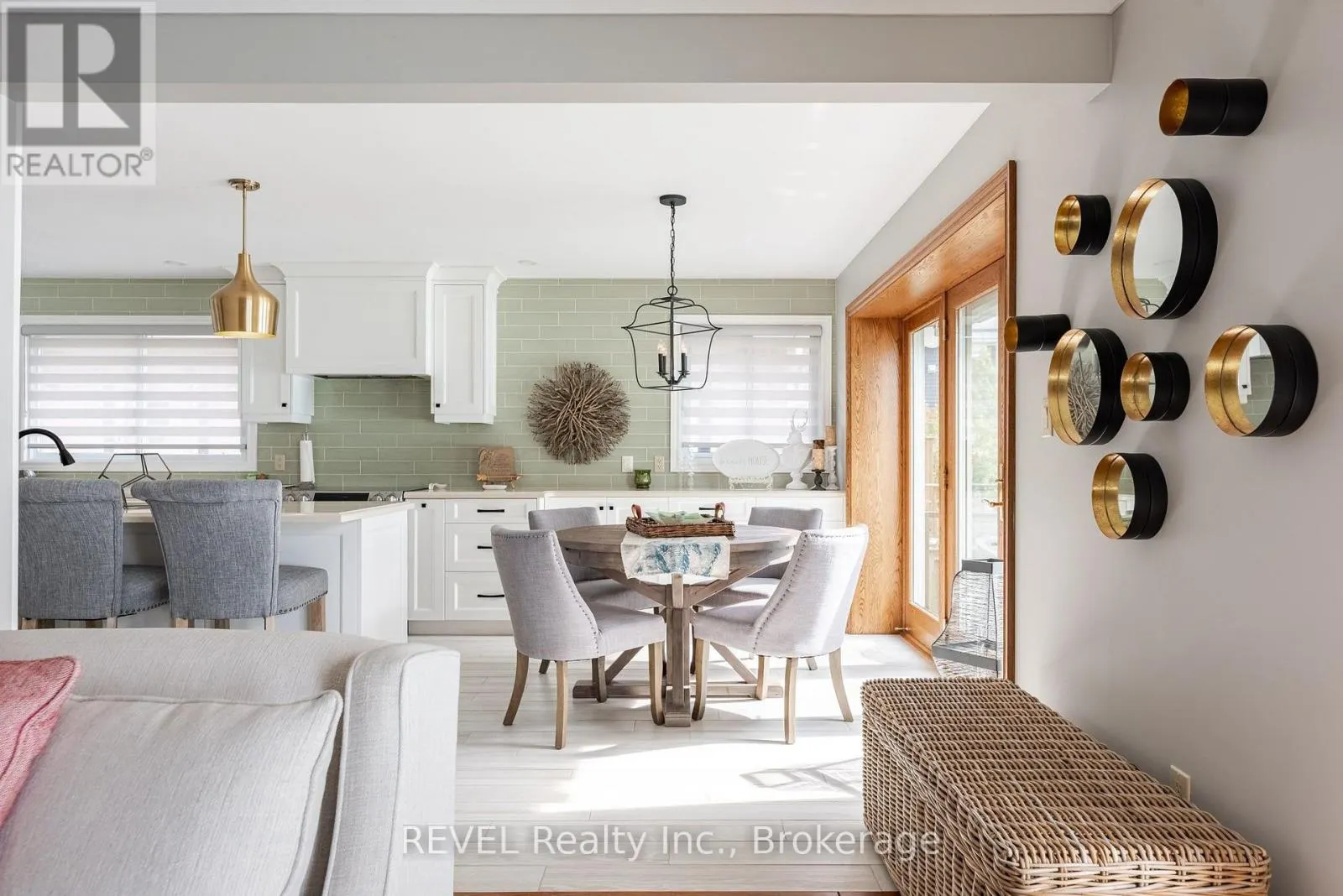 10417 LAKESHORE ROAD