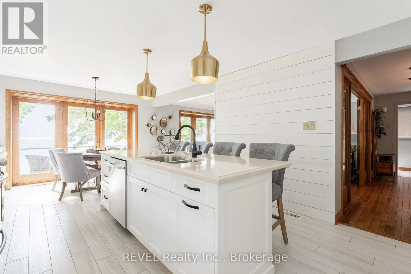 10417 LAKESHORE ROAD