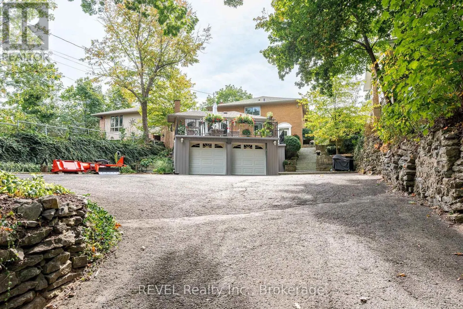 10417 LAKESHORE ROAD