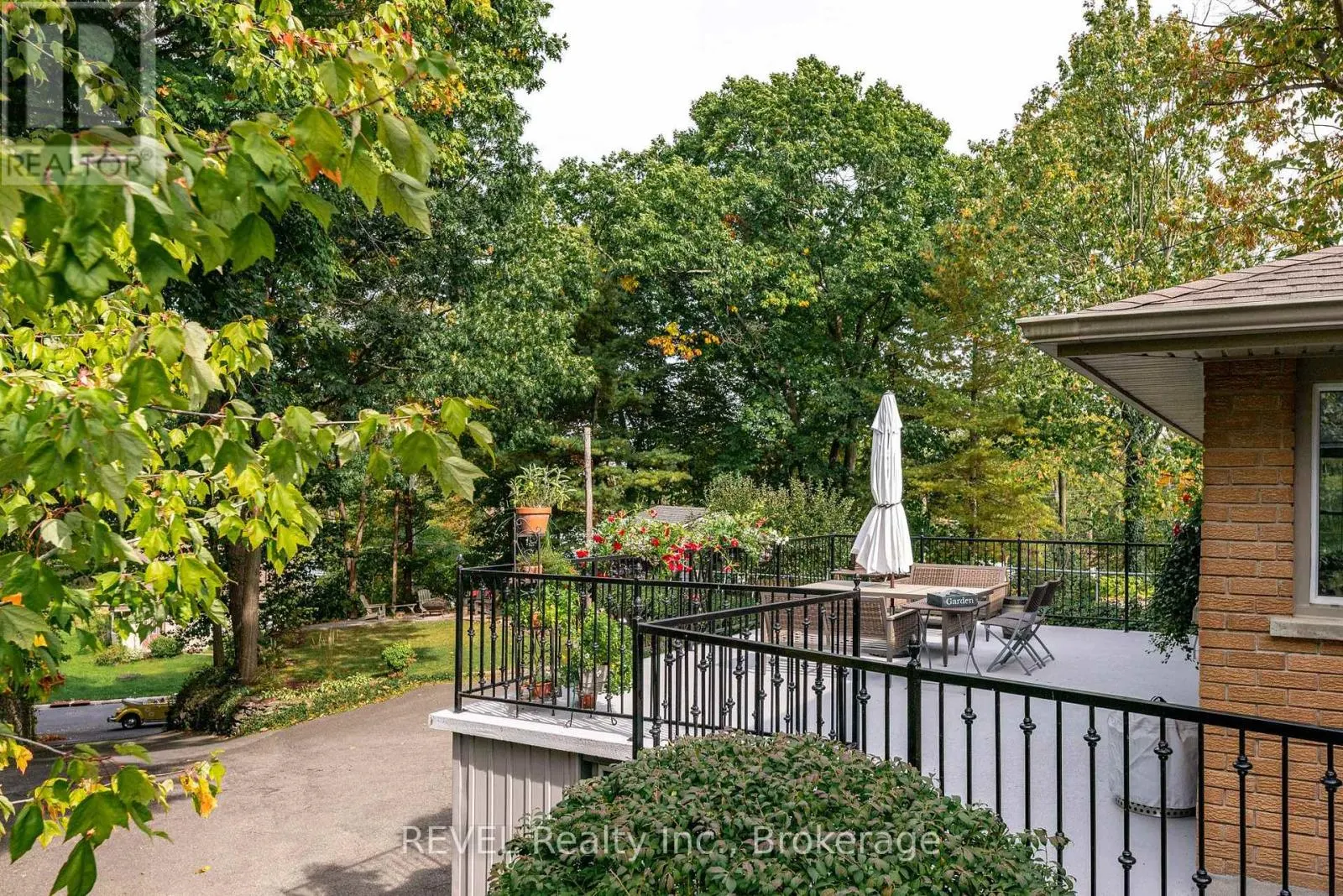 10417 LAKESHORE ROAD