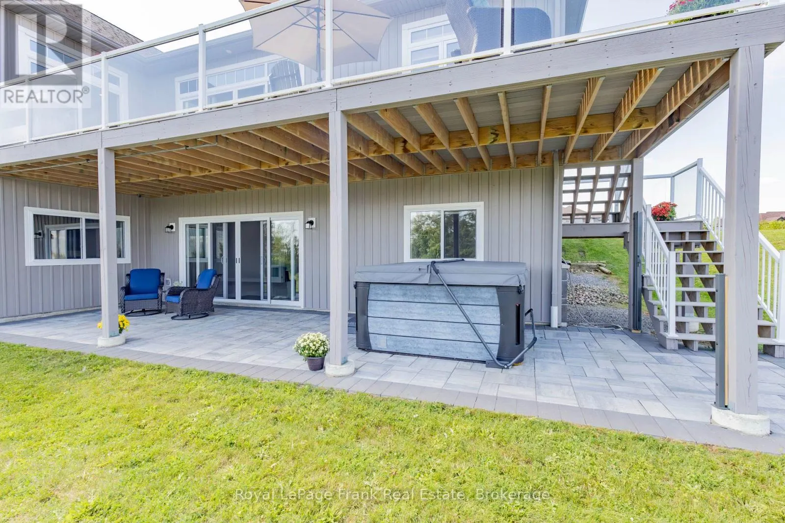43 LAKEVIEW CRESCENT