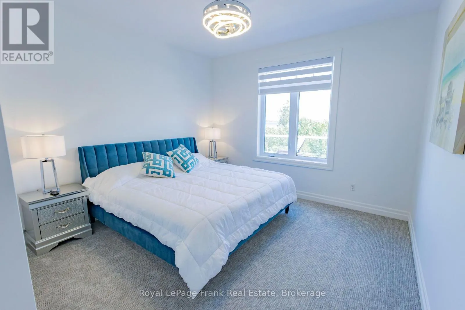 43 LAKEVIEW CRESCENT