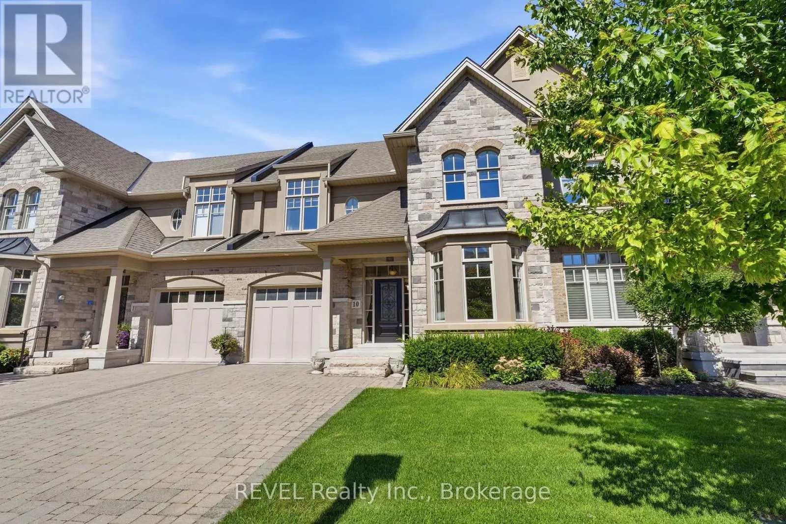 10 EVERGREEN LANE