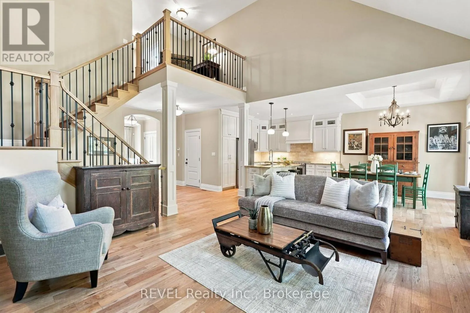 10 EVERGREEN LANE