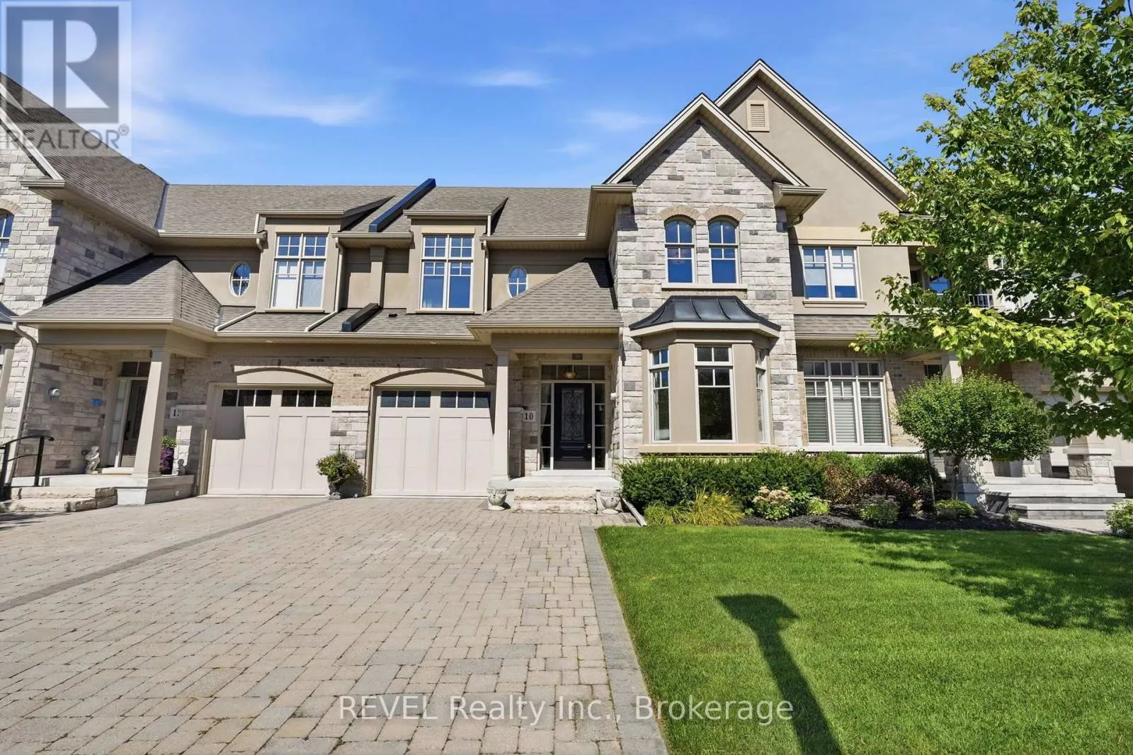 10 EVERGREEN LANE