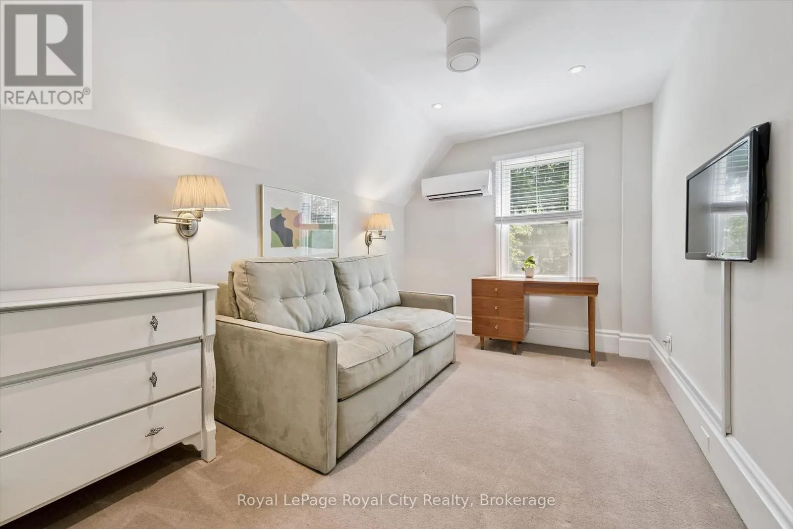 80 LONDON ROAD W