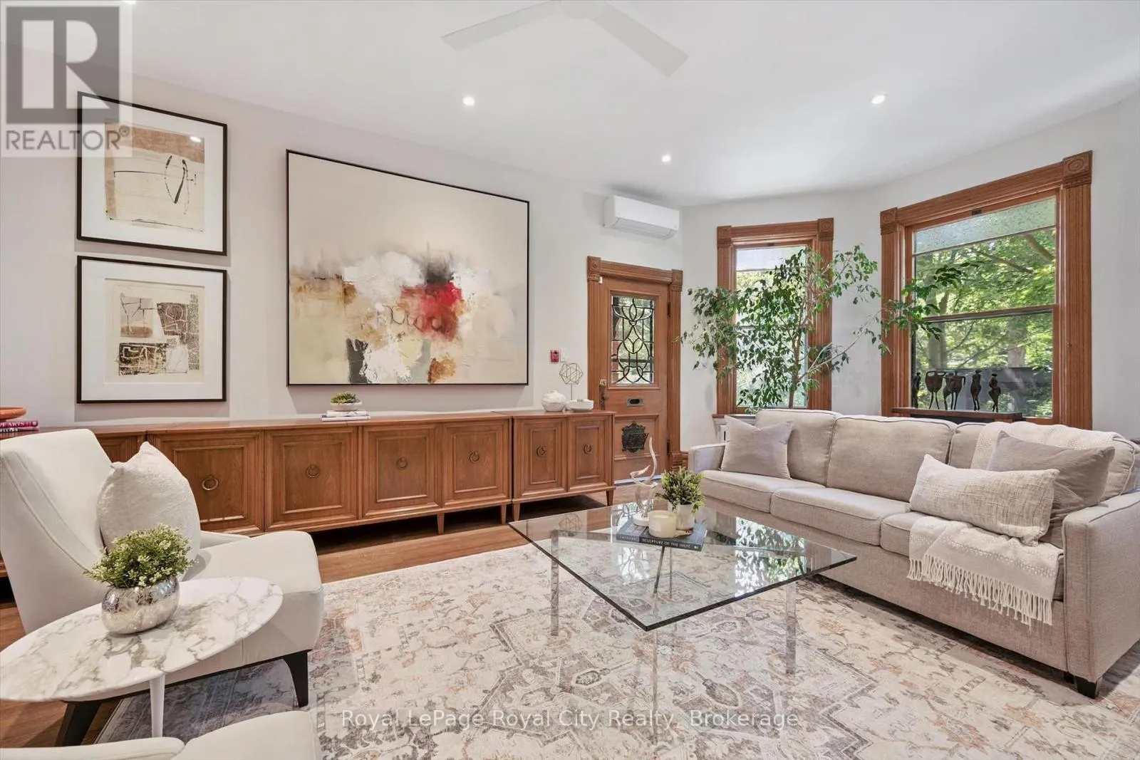 80 LONDON ROAD W