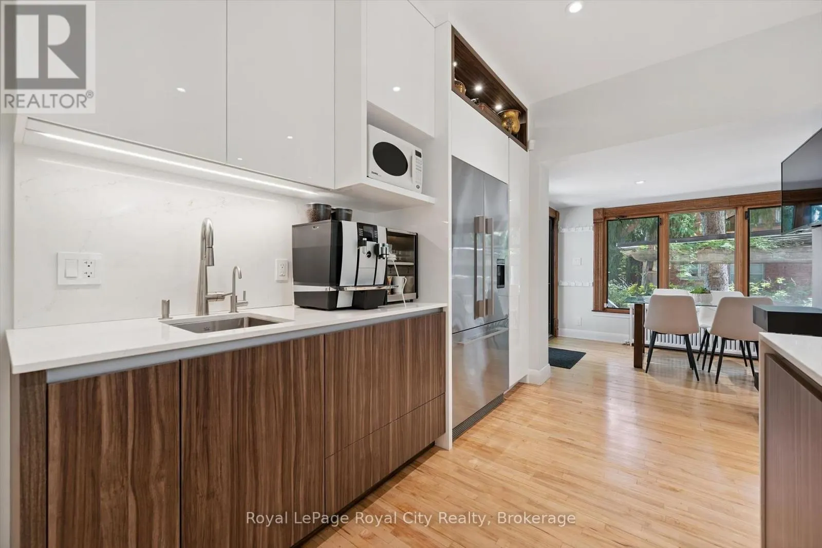 80 LONDON ROAD W